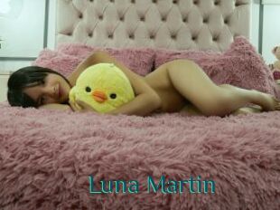 Luna_Martin