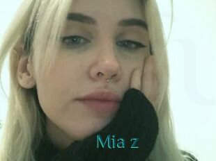 Mia_z