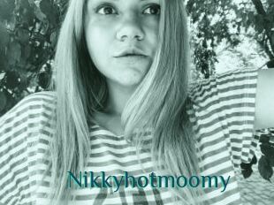 Nikkyhotmoomy